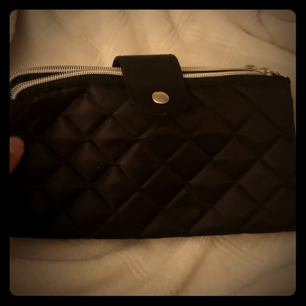 Makeup clutch